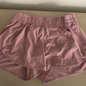 Lululemon 4” Tracker shorts